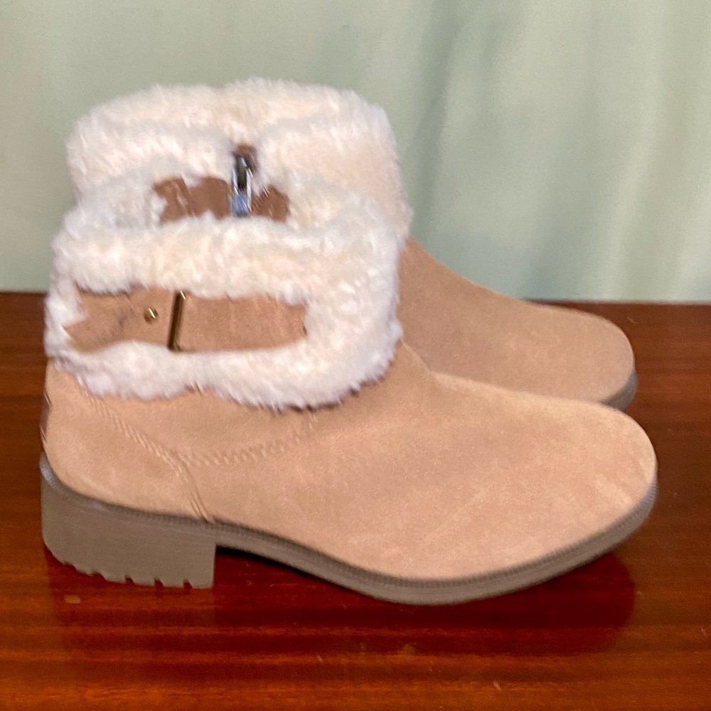 Uggs Women Bodie Fur Belted Bootie Chestnut size 9.5